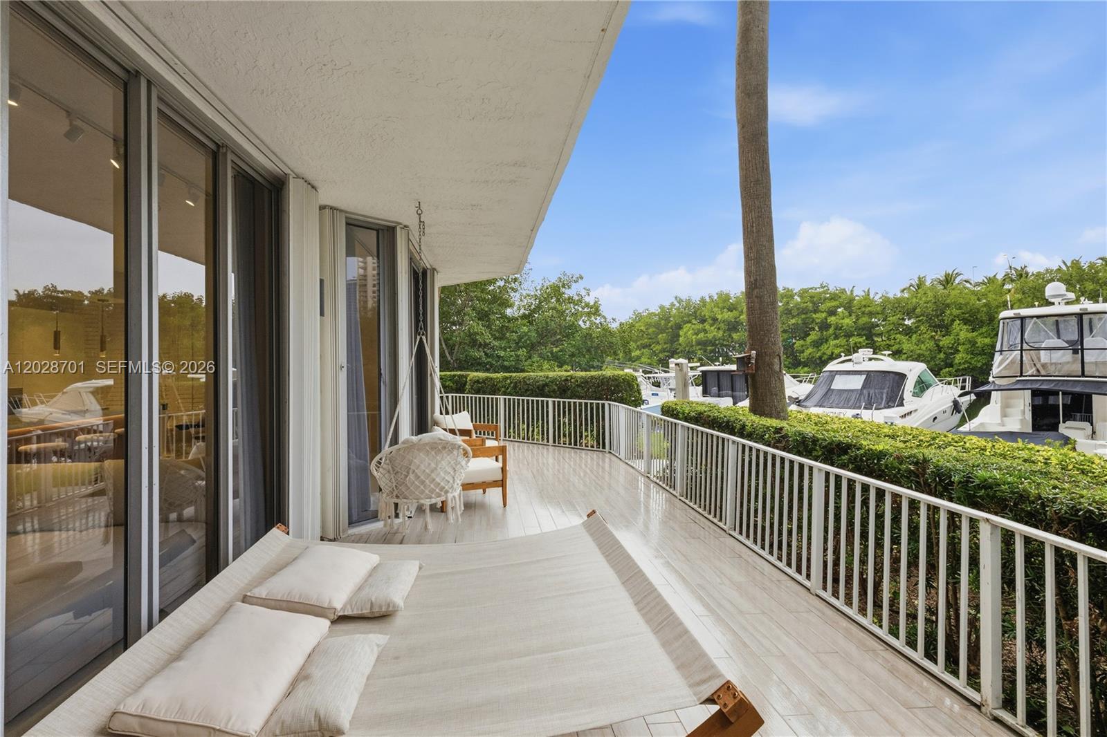 MYSTIC POINTE AT AVENTURA - Residential