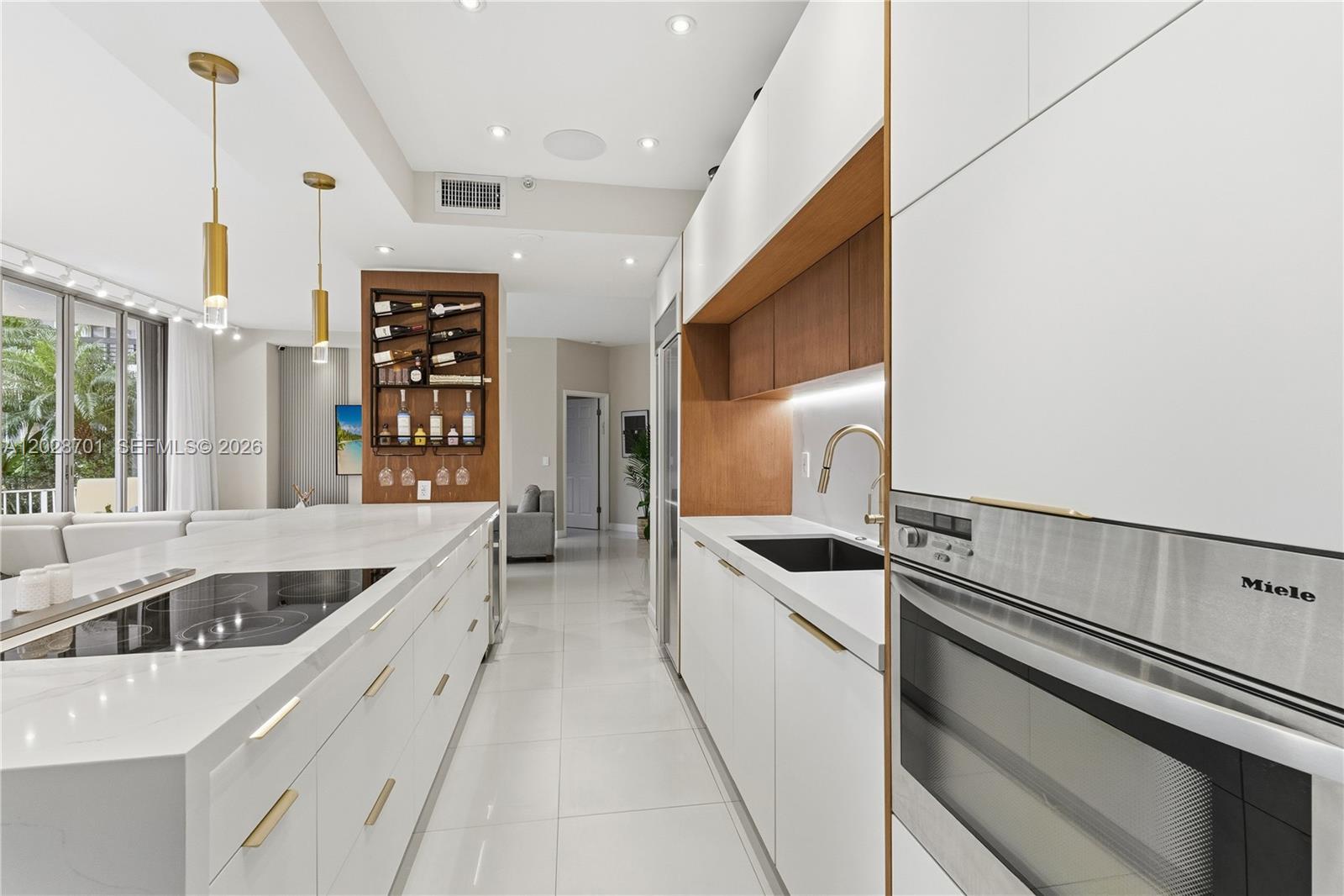 MYSTIC POINTE AT AVENTURA - Residential