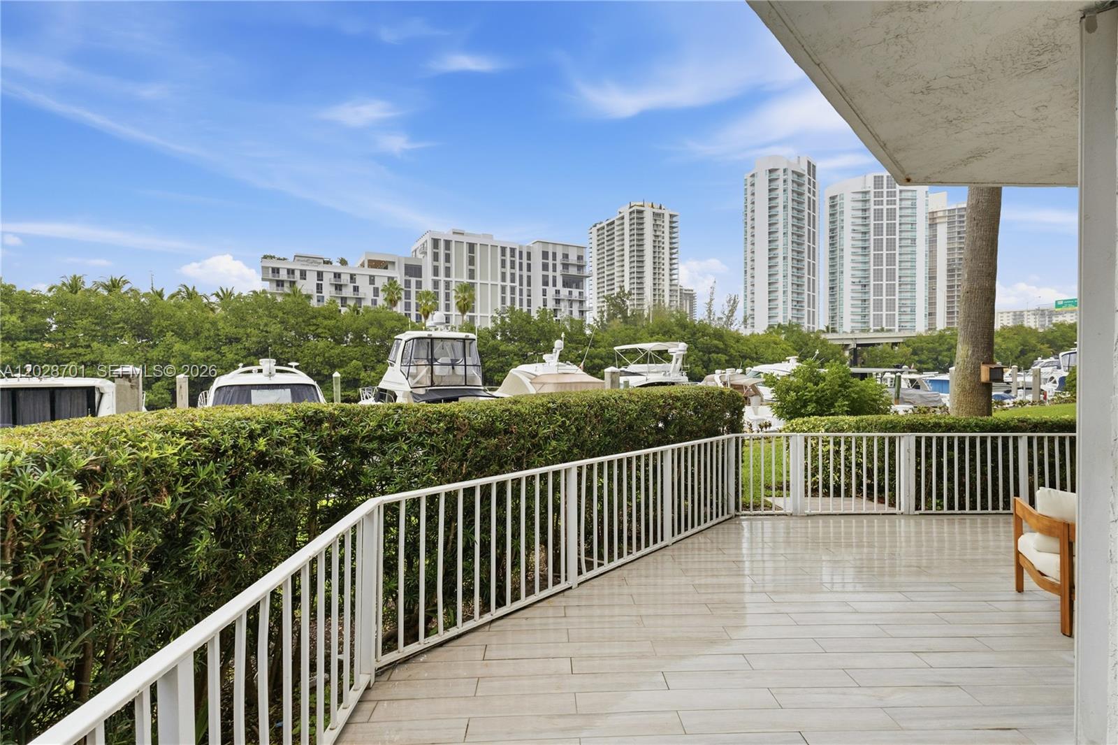 MYSTIC POINTE AT AVENTURA - Residential