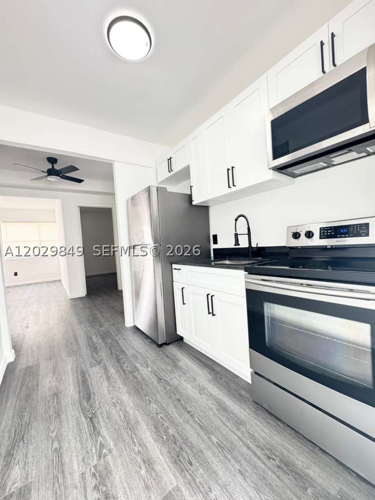 MARSEILLES DECO CONDO - Residential Lease