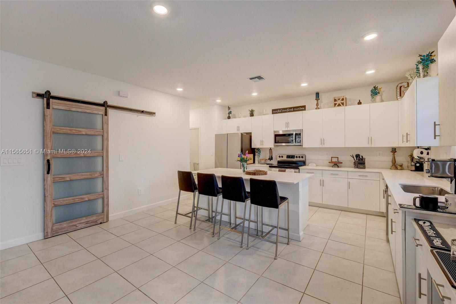 ESTATES AT SILVER PALM - Residential