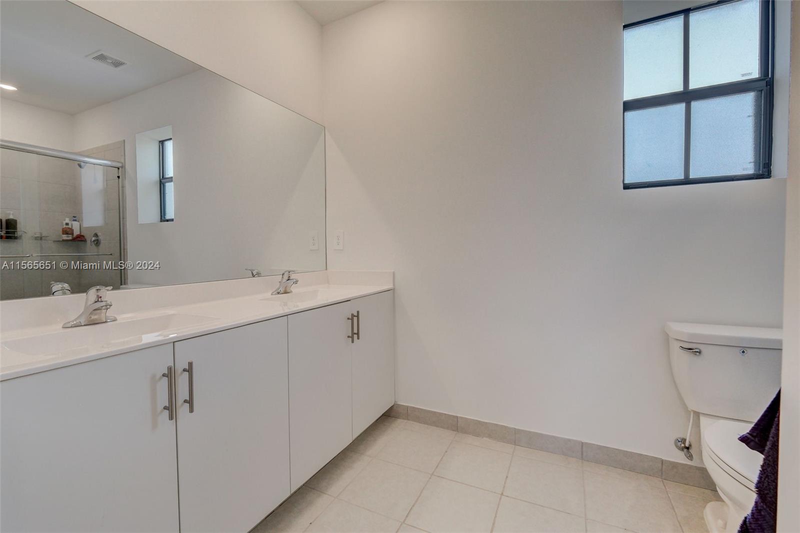 ESTATES AT SILVER PALM - Residential