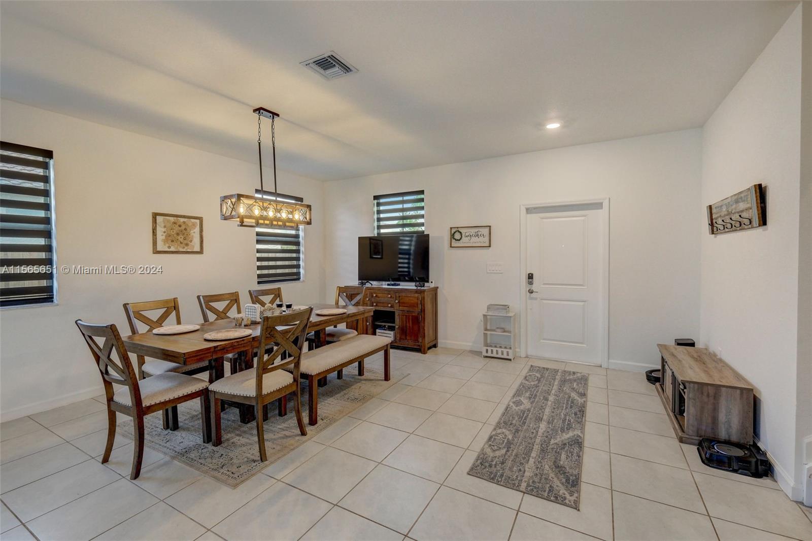 ESTATES AT SILVER PALM - Residential