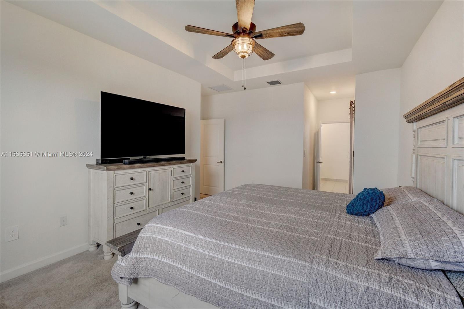 ESTATES AT SILVER PALM - Residential