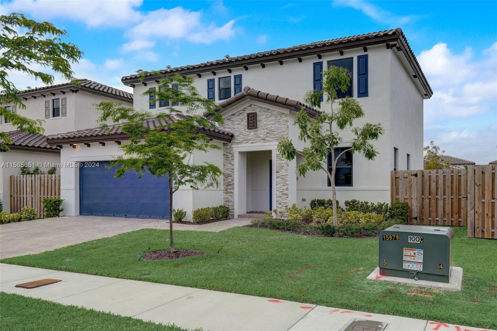 ESTATES AT SILVER PALM - Residential