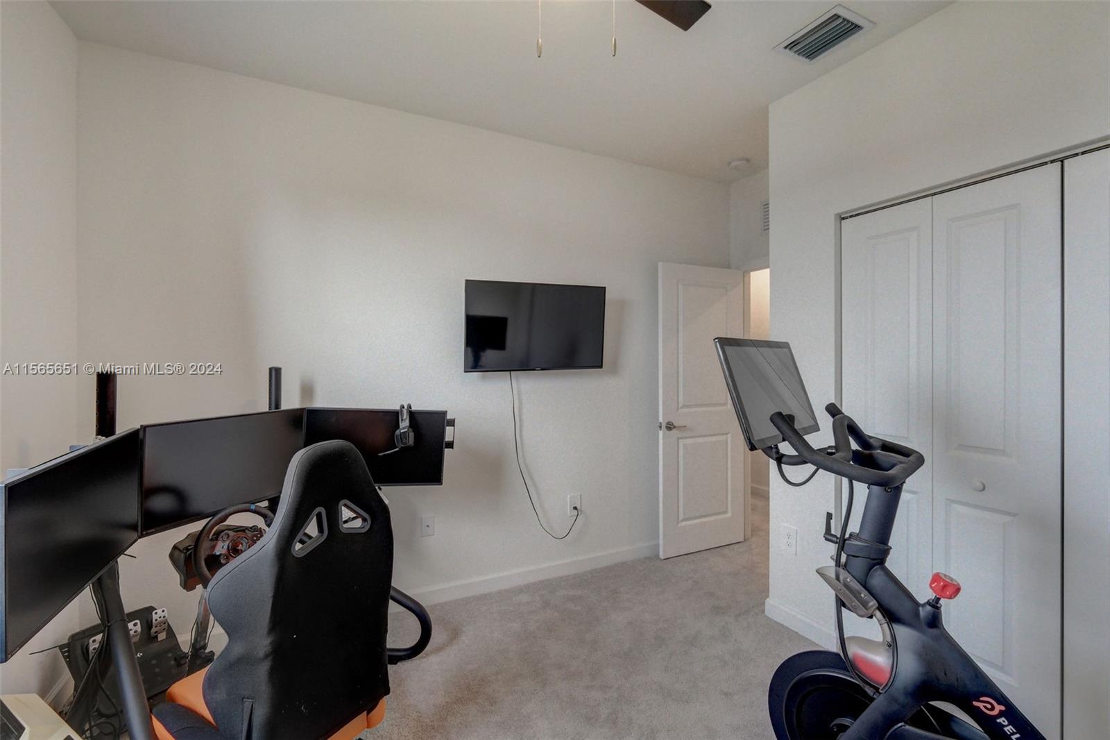 ESTATES AT SILVER PALM - Residential
