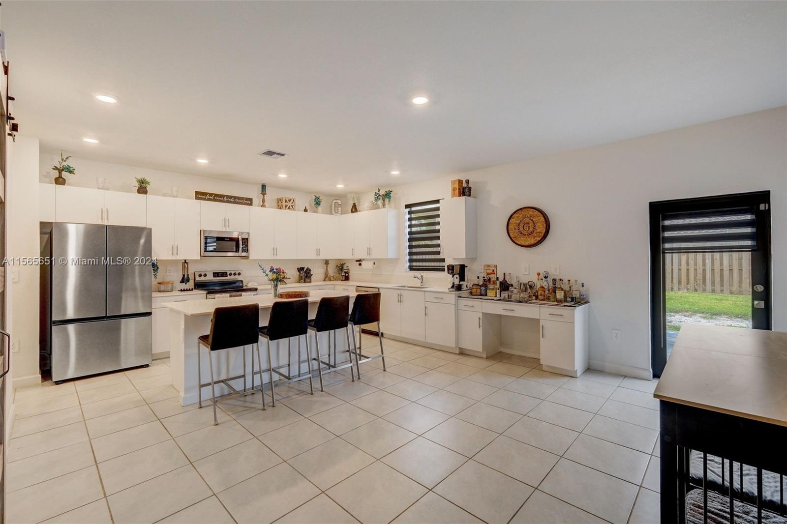 ESTATES AT SILVER PALM - Residential