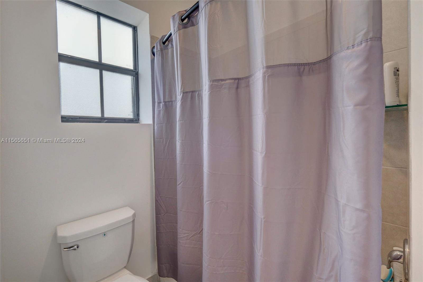 ESTATES AT SILVER PALM - Residential