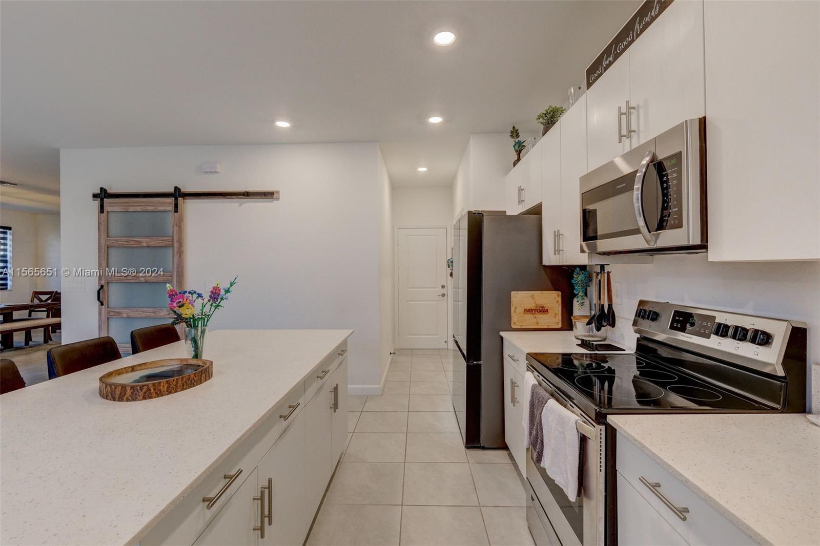 ESTATES AT SILVER PALM - Residential