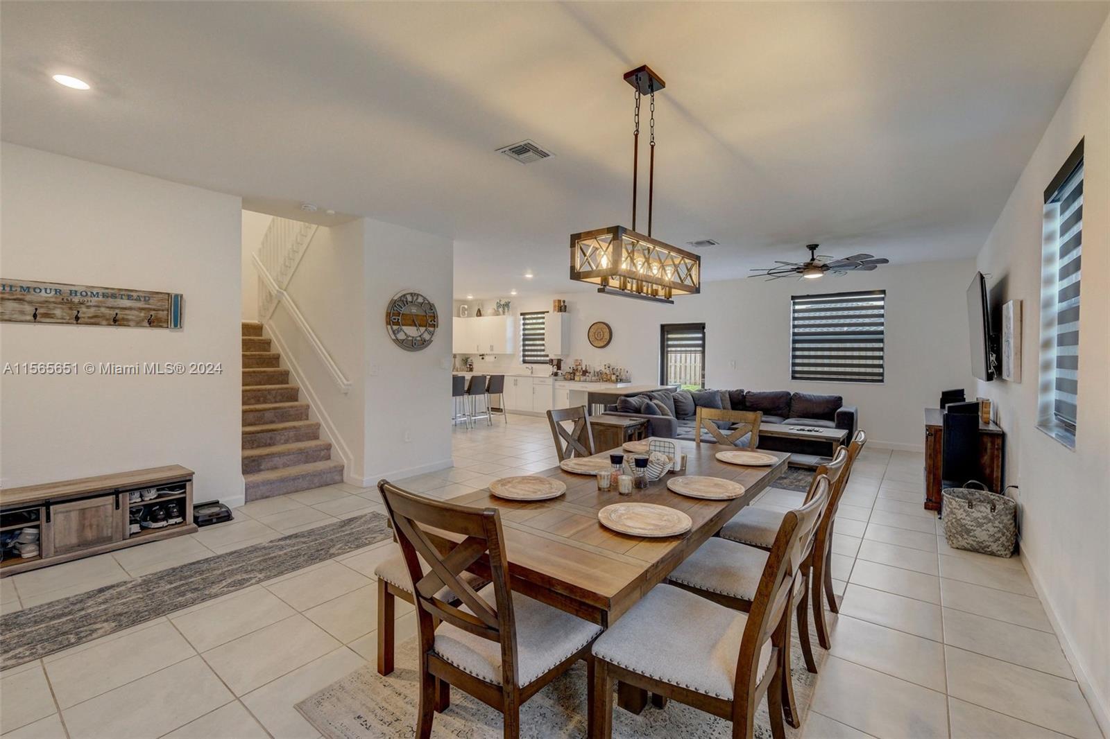 ESTATES AT SILVER PALM - Residential