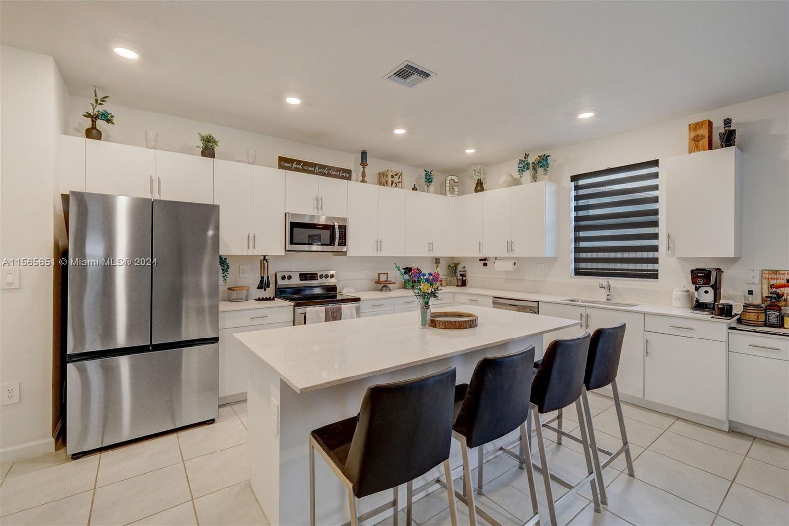 ESTATES AT SILVER PALM - Residential