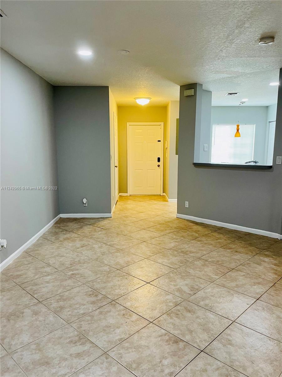 OLYMPIA & YORK RESIDENTIA - Residential Lease
