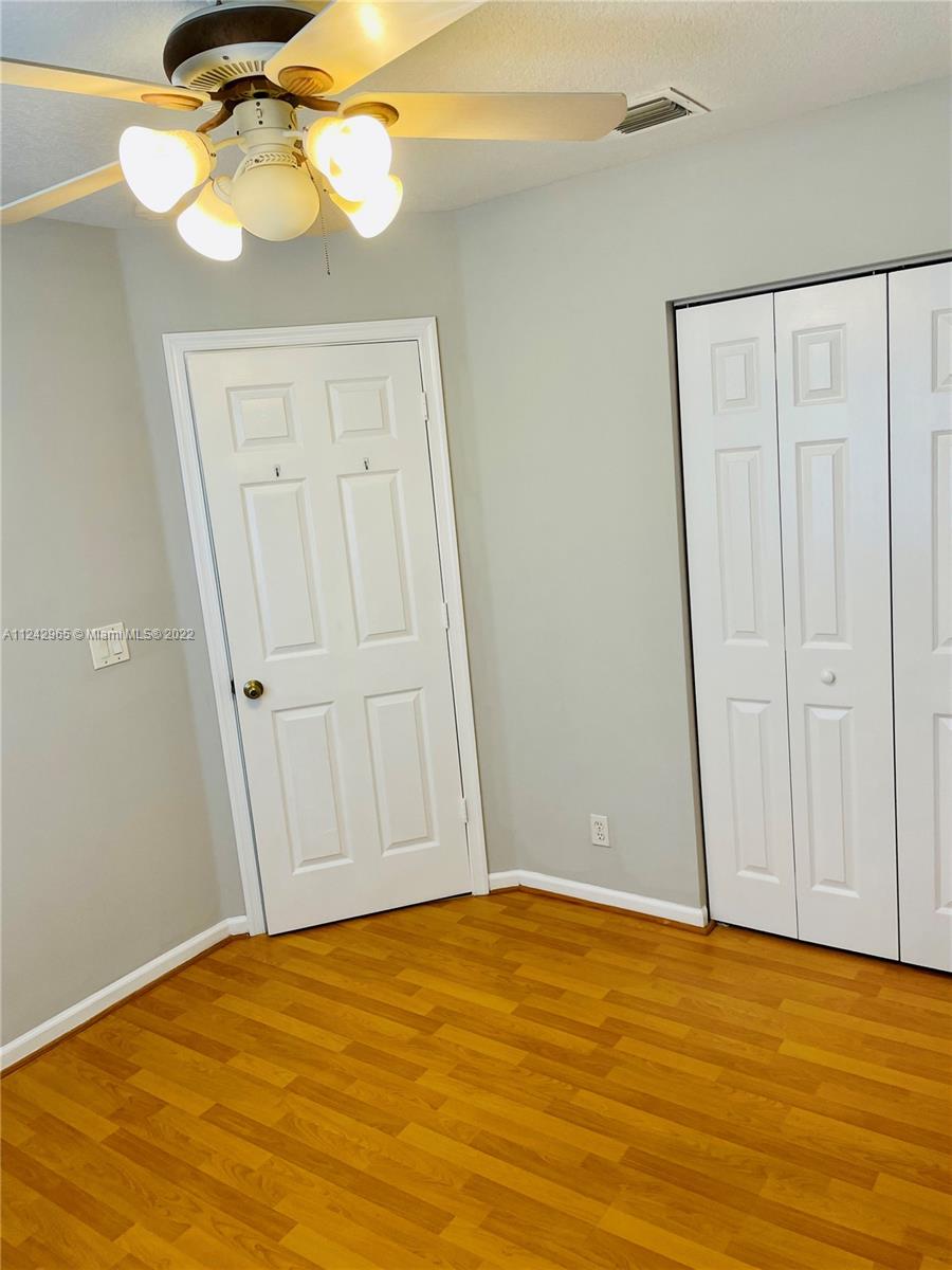 OLYMPIA & YORK RESIDENTIA - Residential Lease