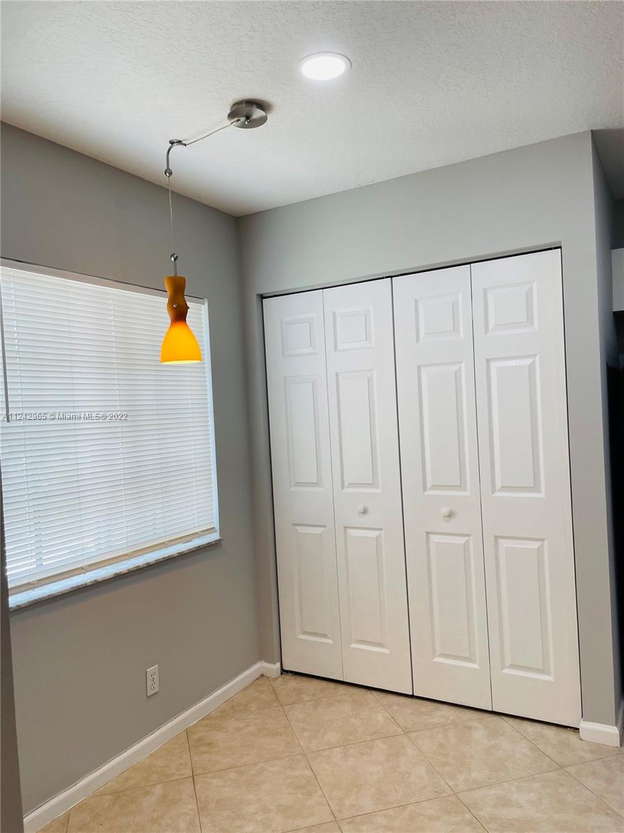 OLYMPIA & YORK RESIDENTIA - Residential Lease