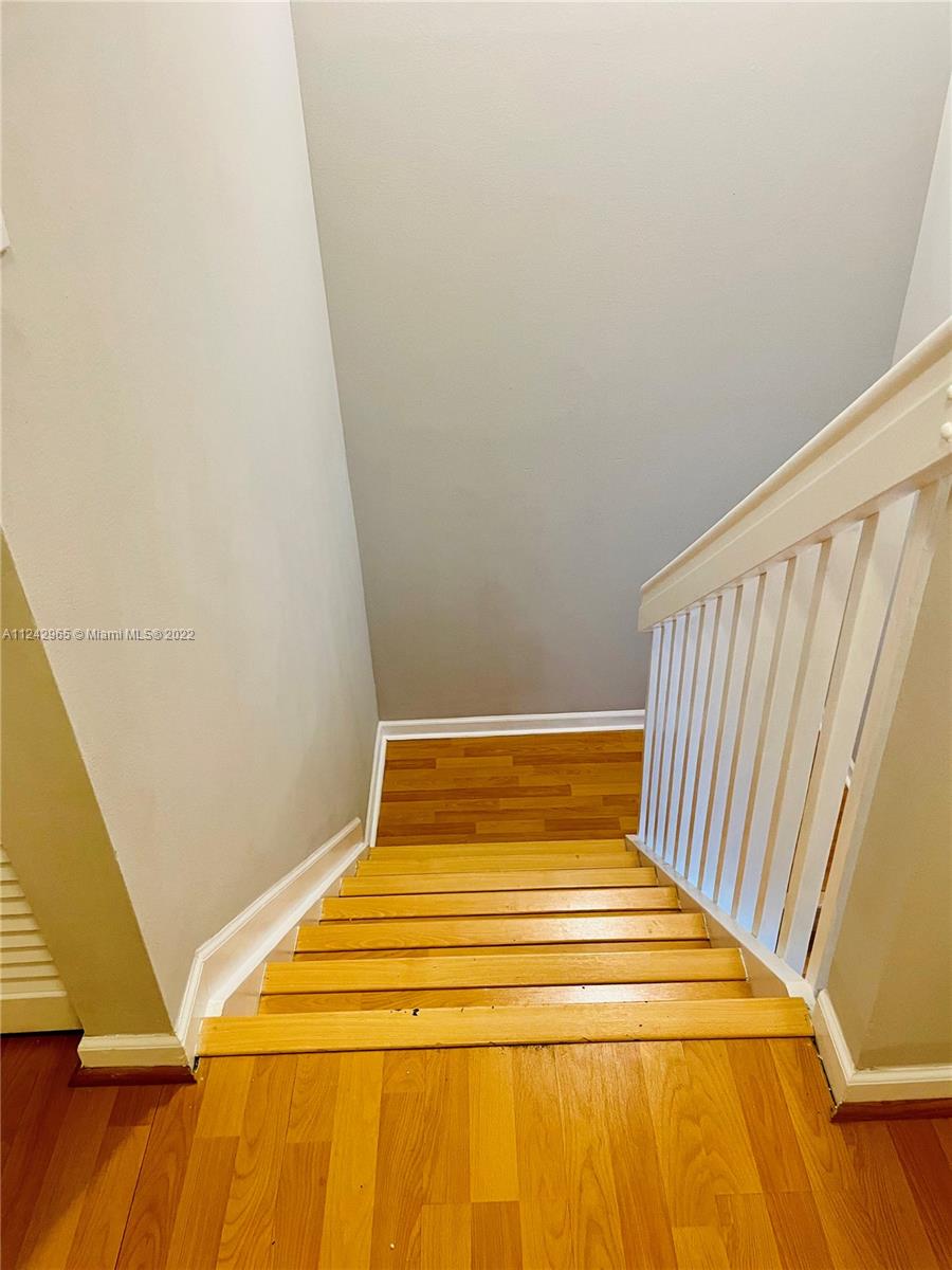 OLYMPIA & YORK RESIDENTIA - Residential Lease