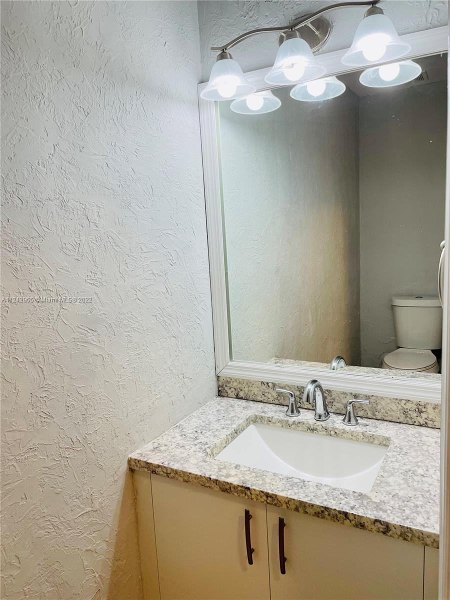 OLYMPIA & YORK RESIDENTIA - Residential Lease