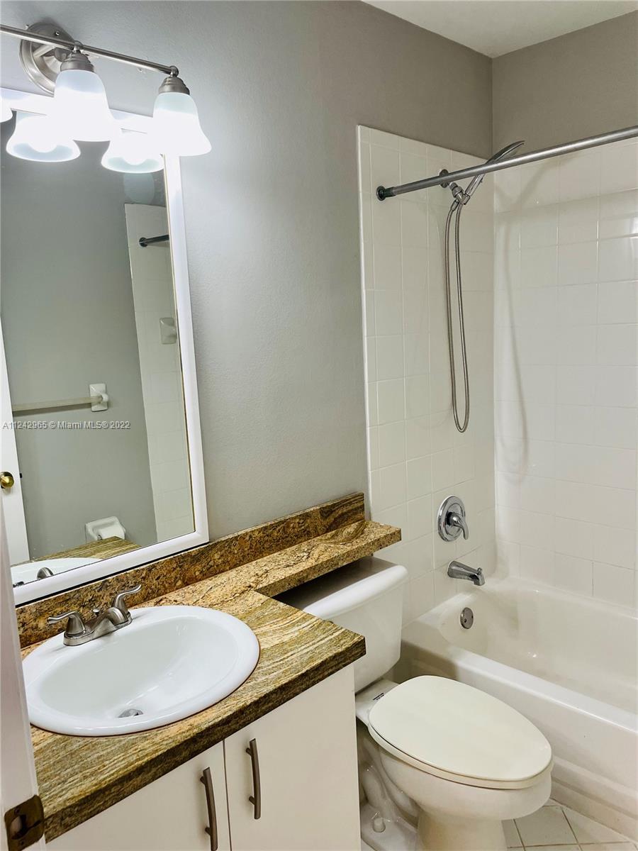OLYMPIA & YORK RESIDENTIA - Residential Lease