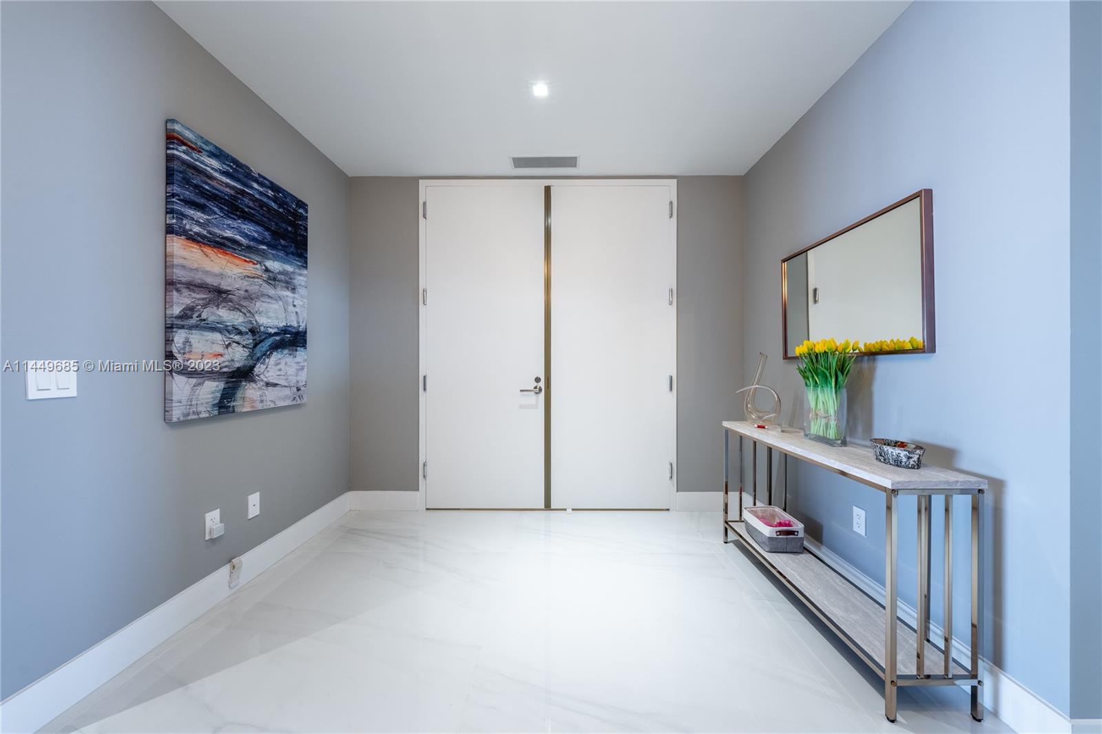 18975 COLLINS CONDO - Residential