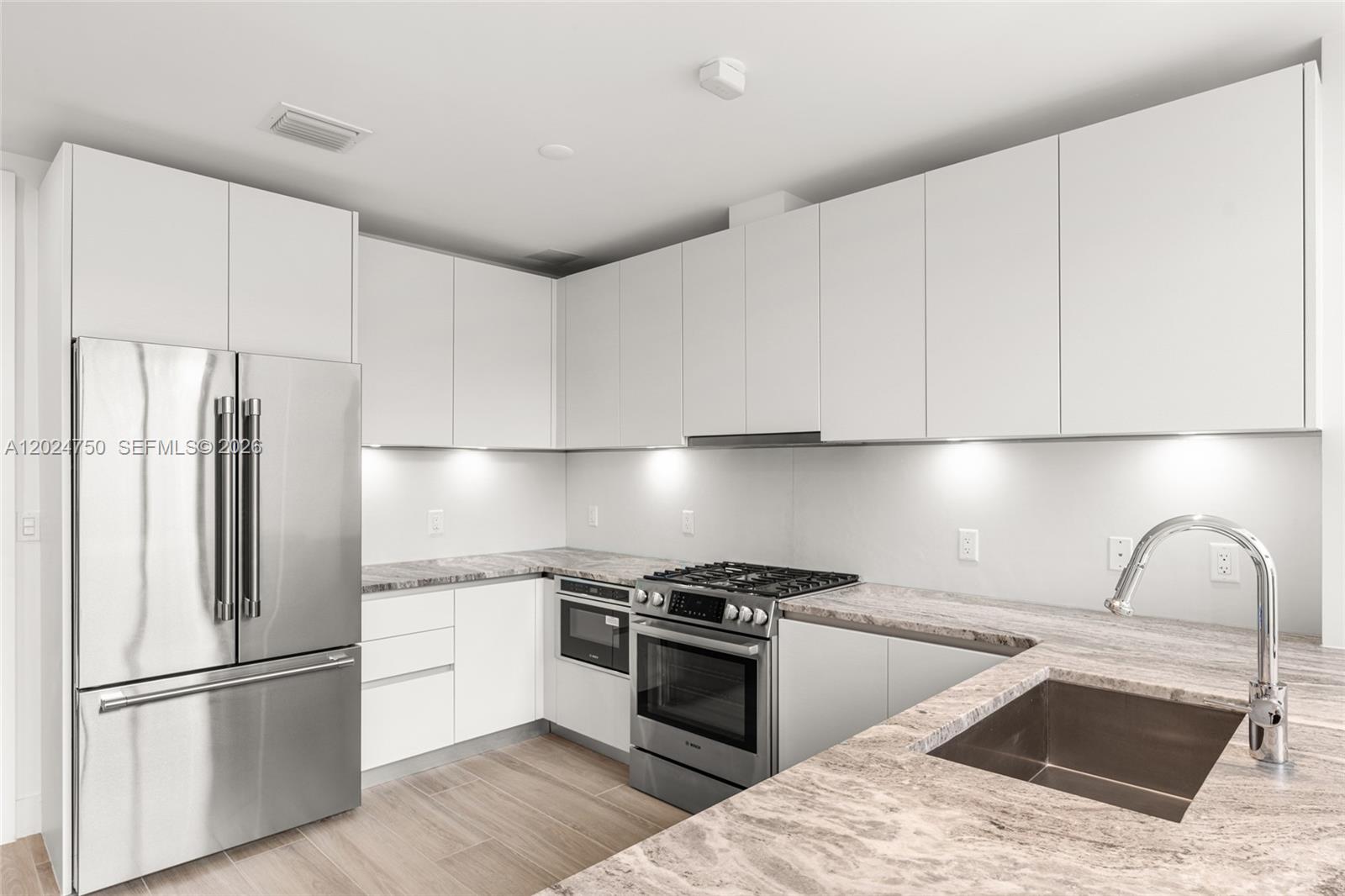 PENT HOMESTEAD - Residential Lease
