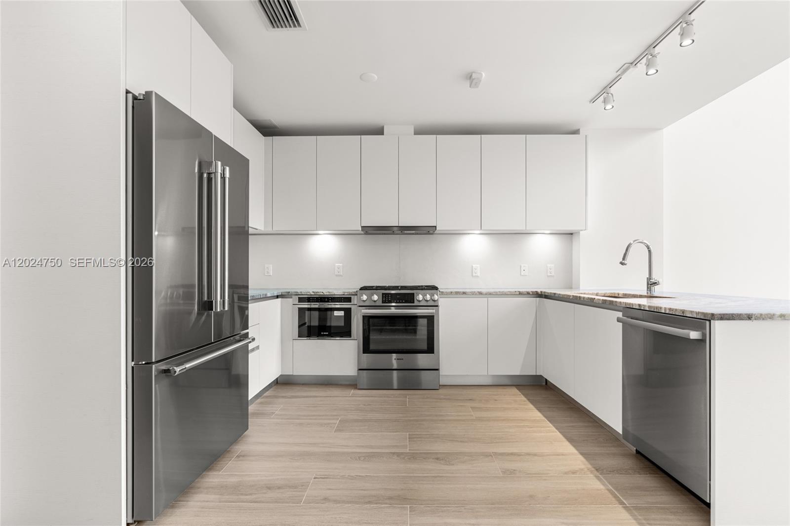 PENT HOMESTEAD - Residential Lease