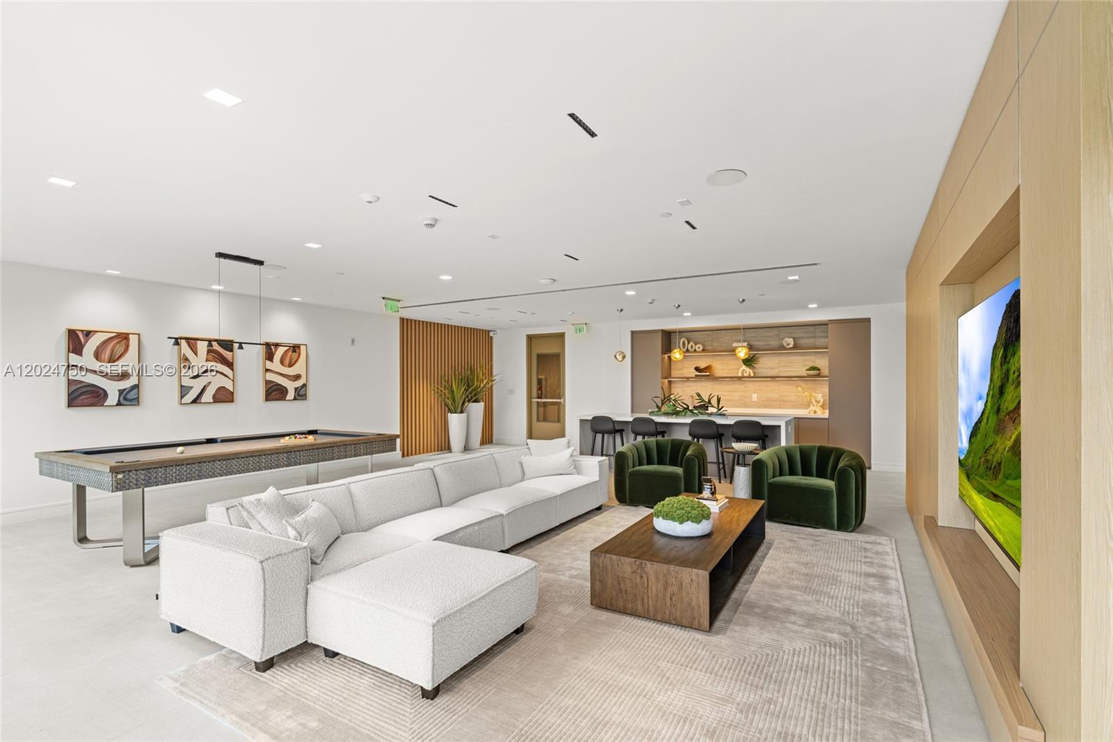 PENT HOMESTEAD - Residential Lease