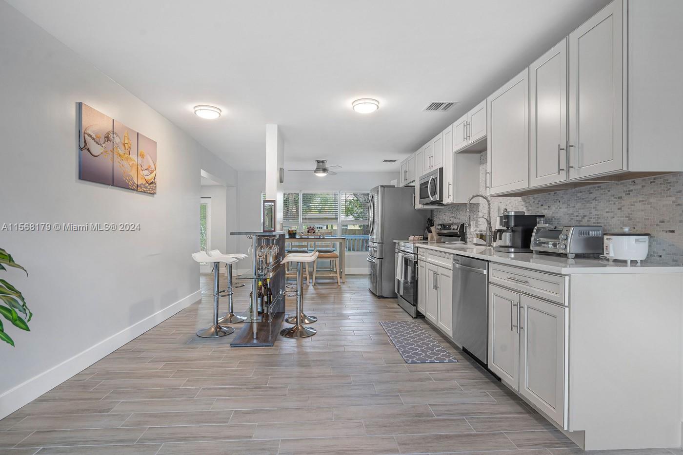 DEL RATON PARK - Residential
