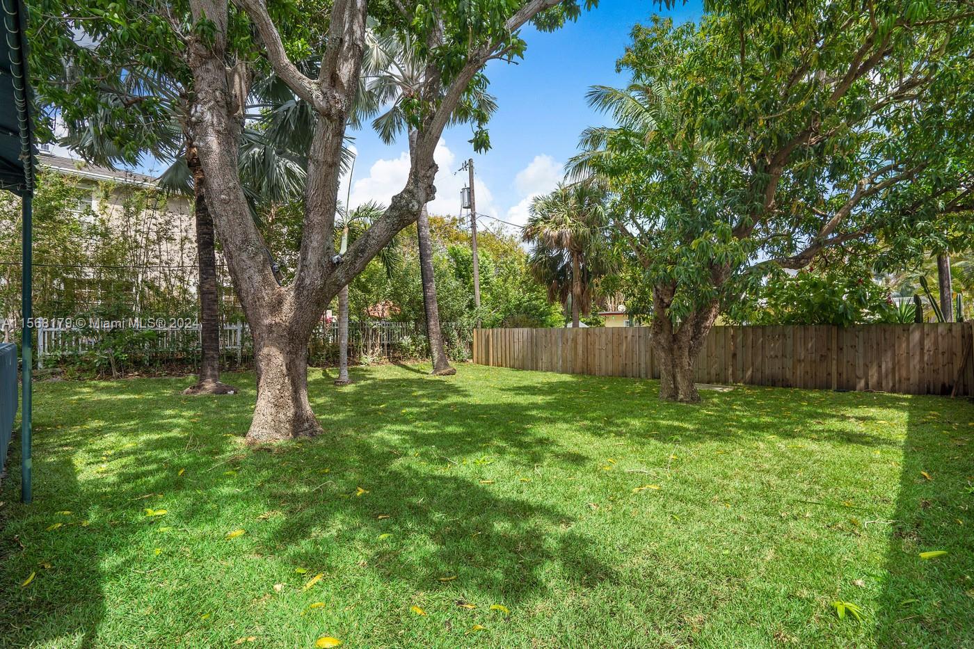 DEL RATON PARK - Residential