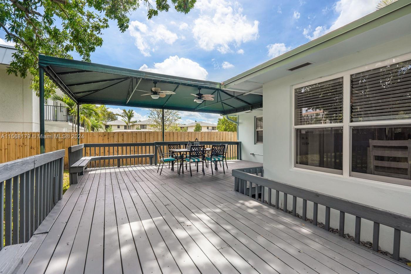 DEL RATON PARK - Residential