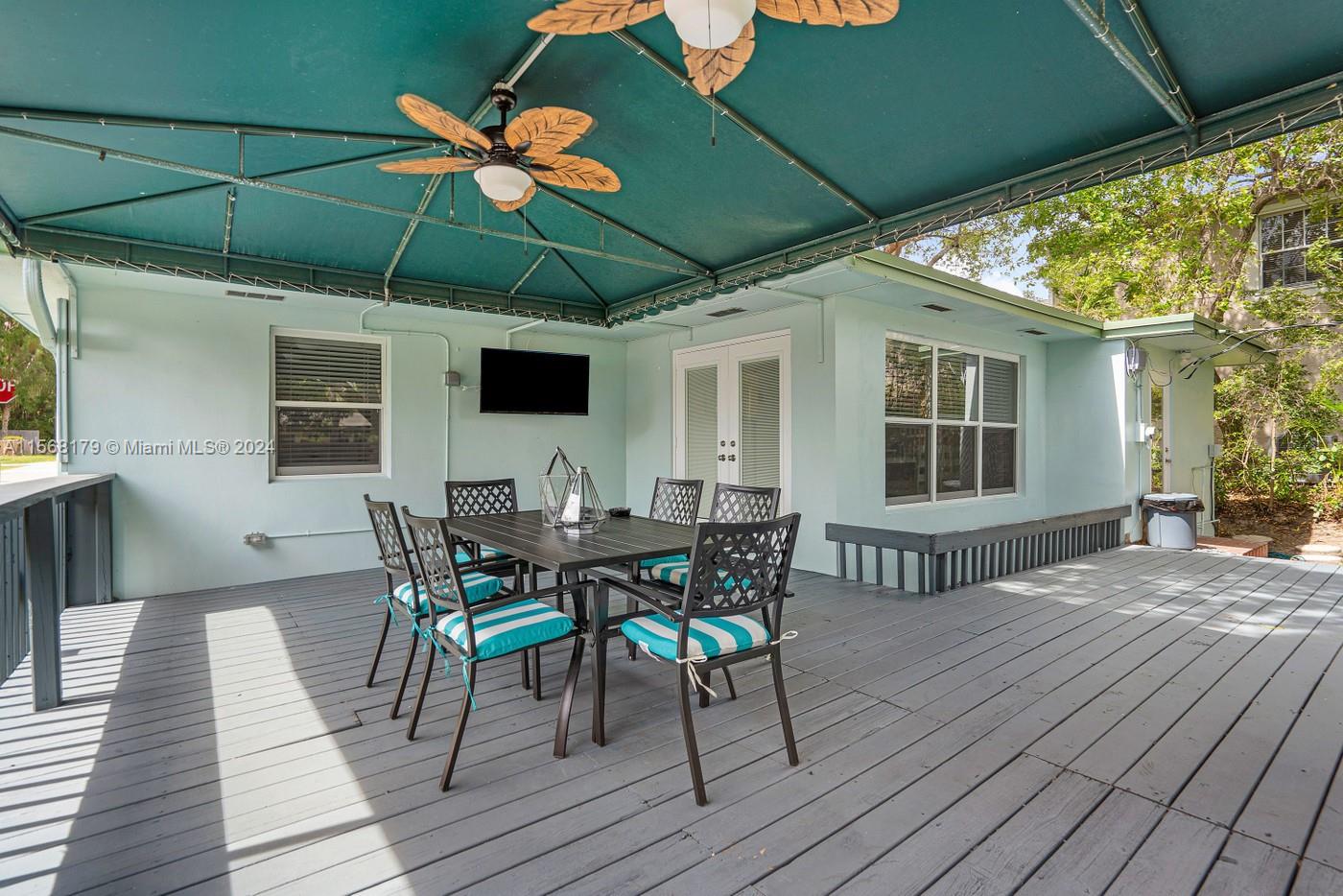DEL RATON PARK - Residential