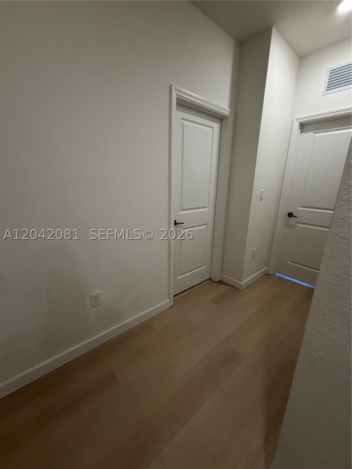 ALTAMIRA - Residential Lease