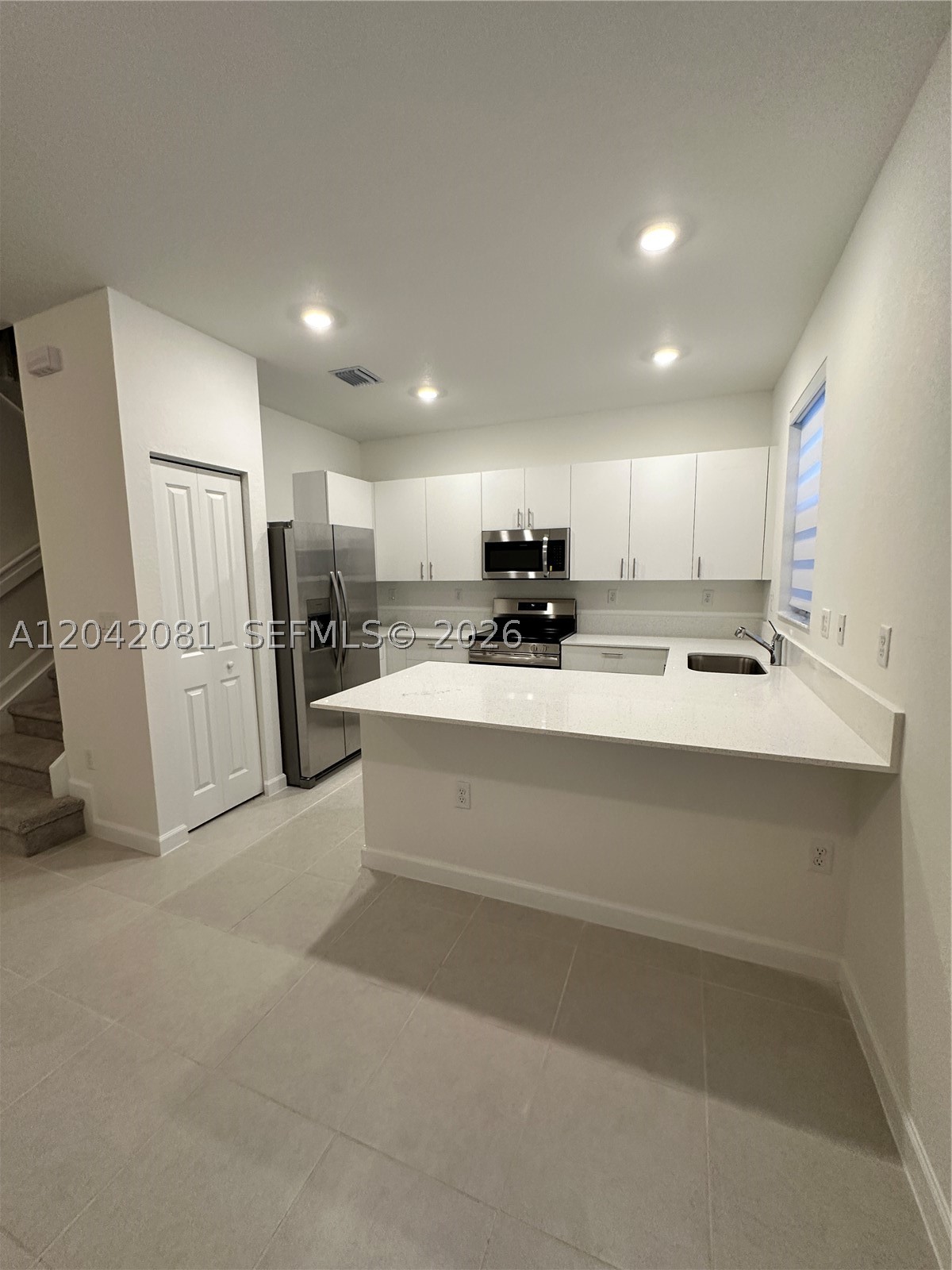 ALTAMIRA - Residential Lease