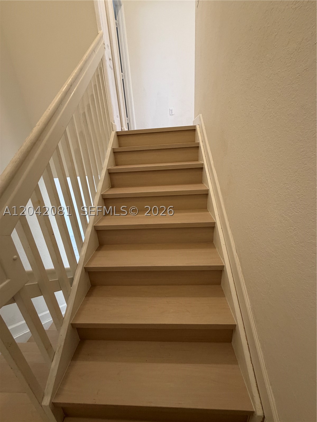 ALTAMIRA - Residential Lease