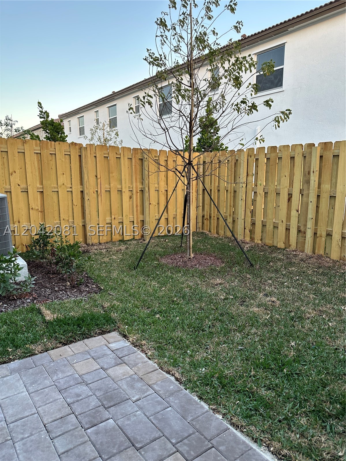 ALTAMIRA - Residential Lease