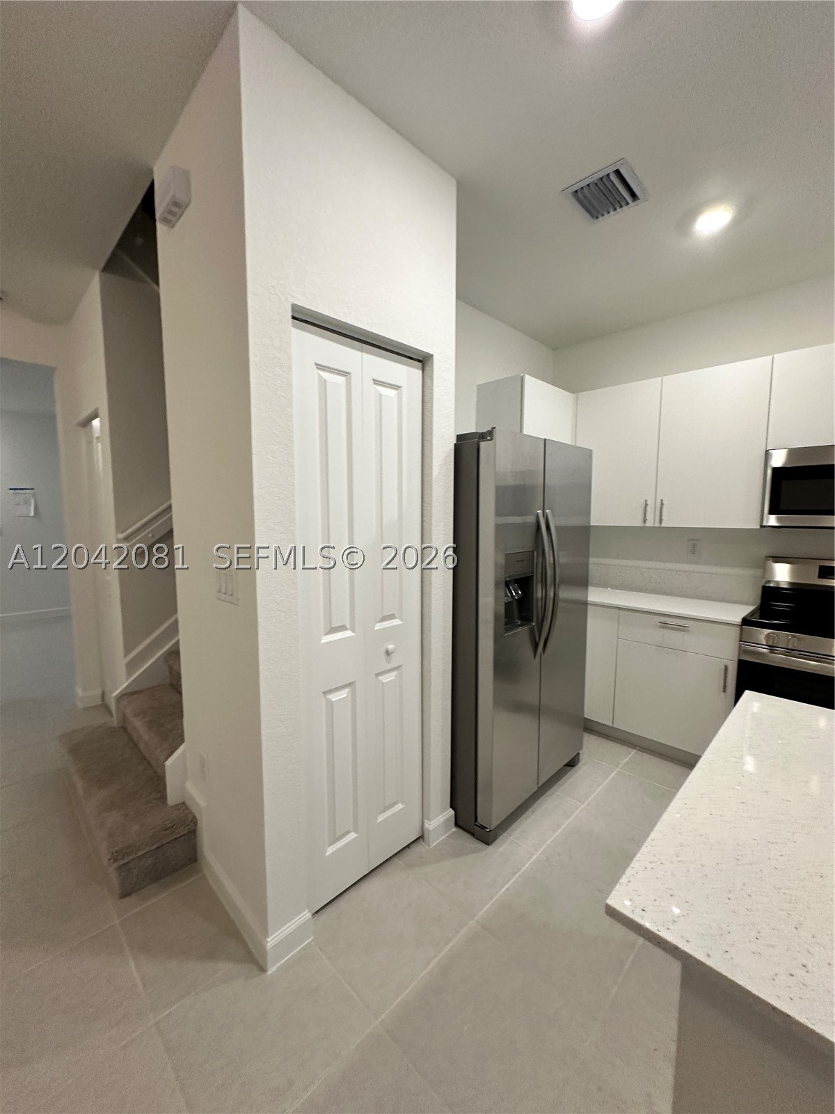 ALTAMIRA - Residential Lease