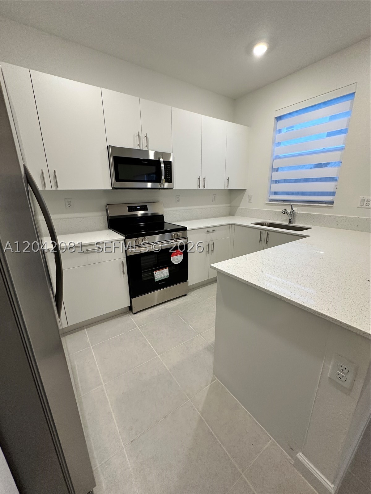 ALTAMIRA - Residential Lease