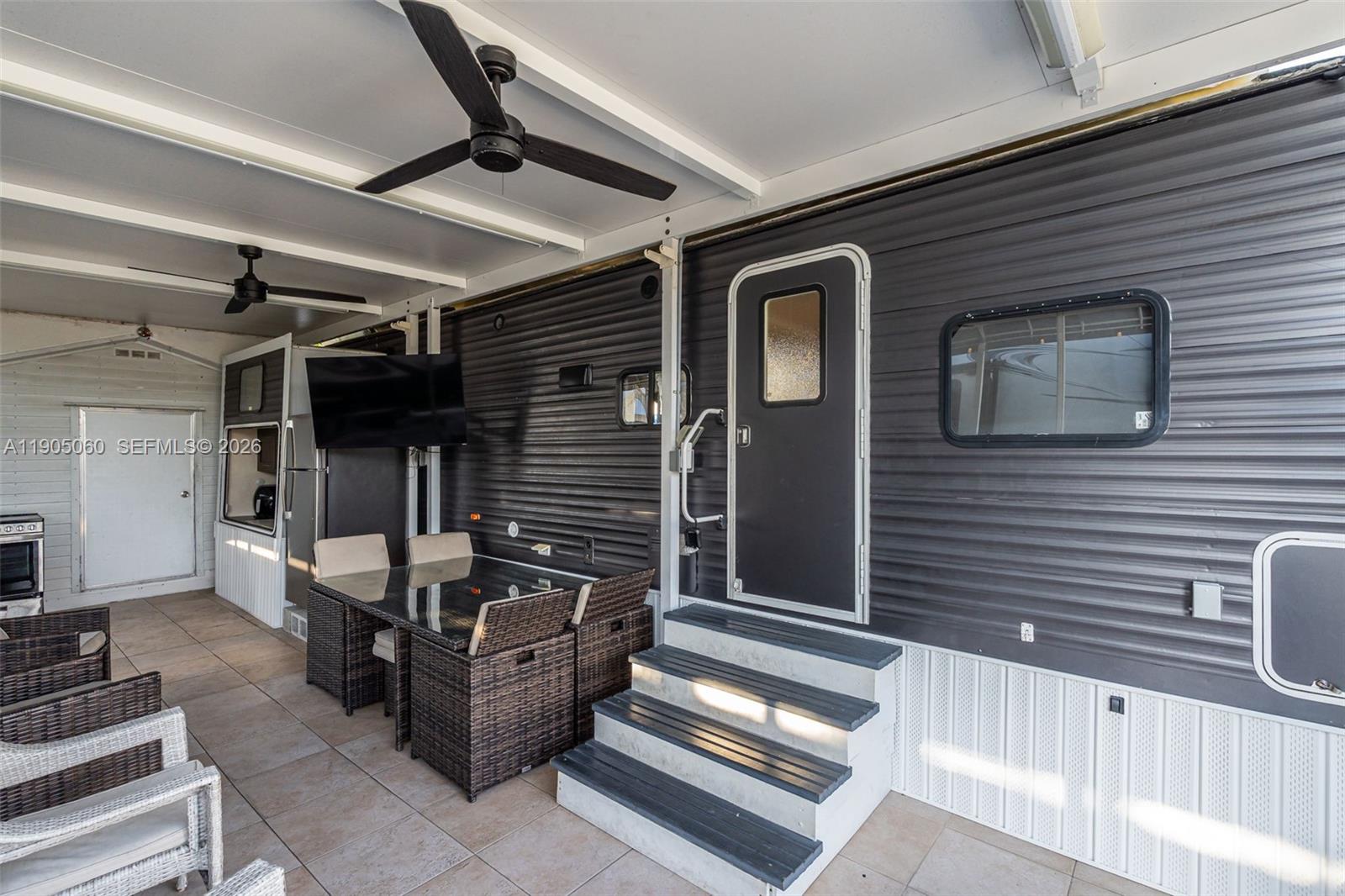 CALUSA CAMPGROUND - Residential