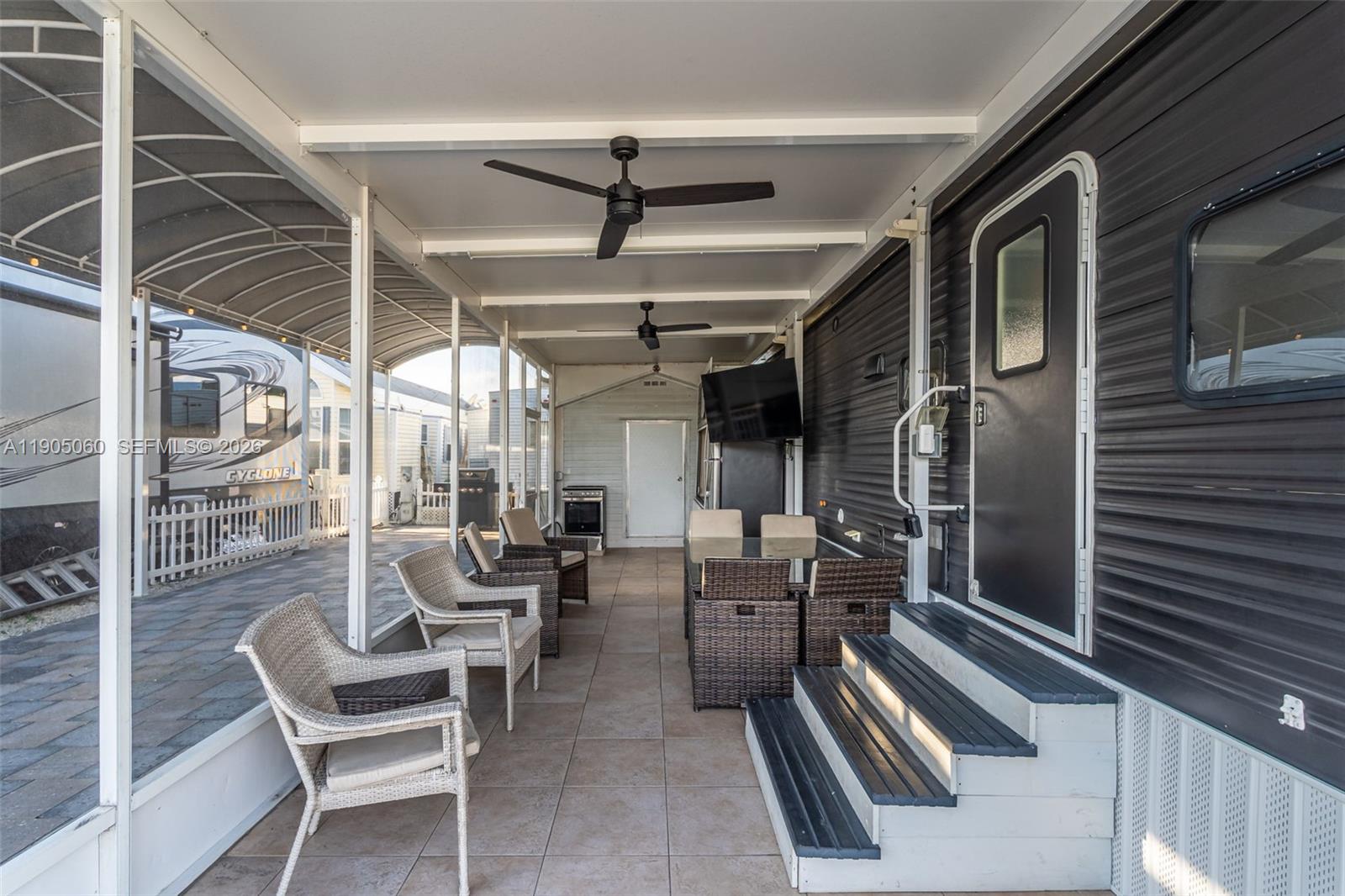 CALUSA CAMPGROUND - Residential