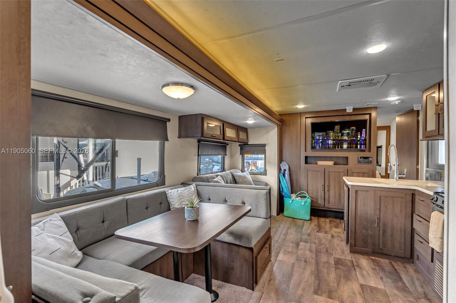 CALUSA CAMPGROUND - Residential