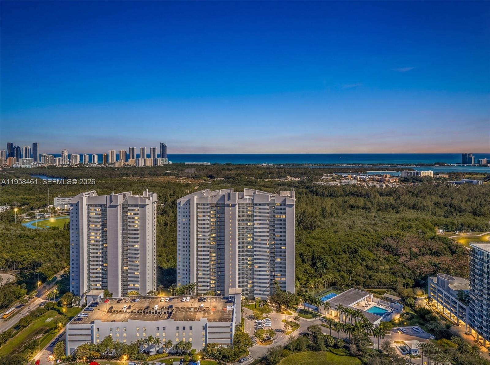 THE OAKS I CONDO - Residential