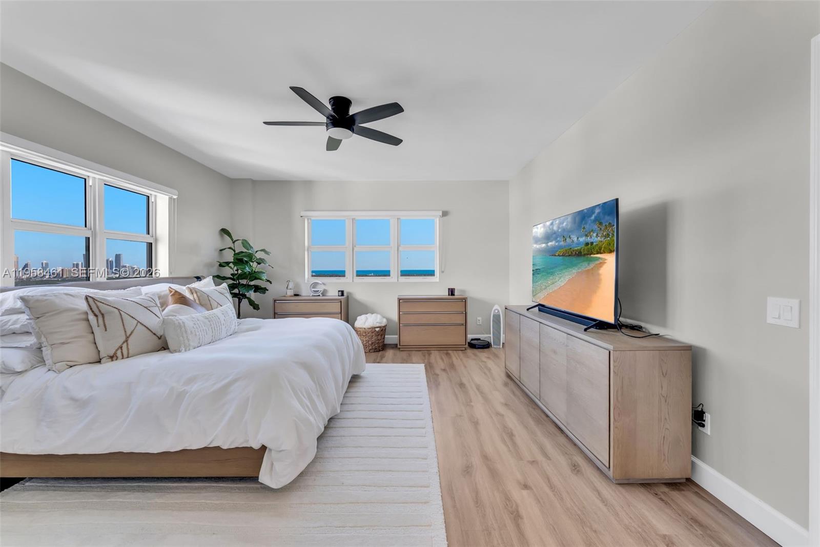 THE OAKS I CONDO - Residential