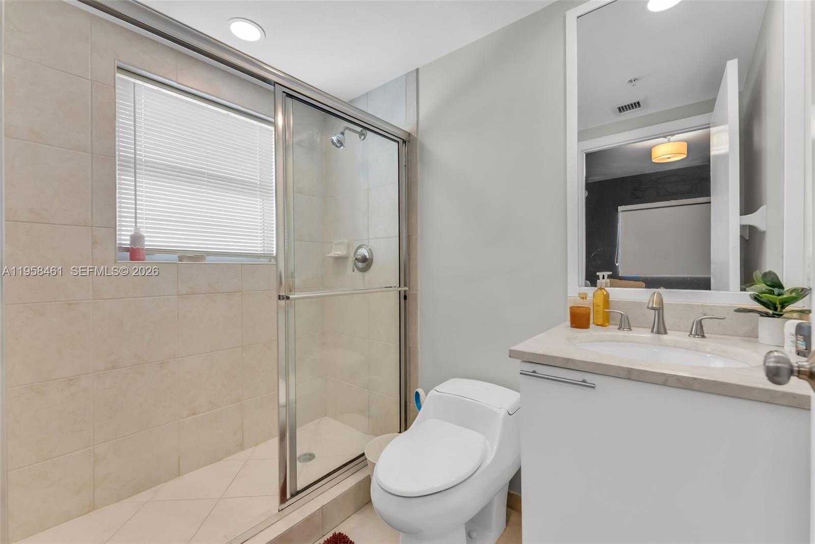 THE OAKS I CONDO - Residential