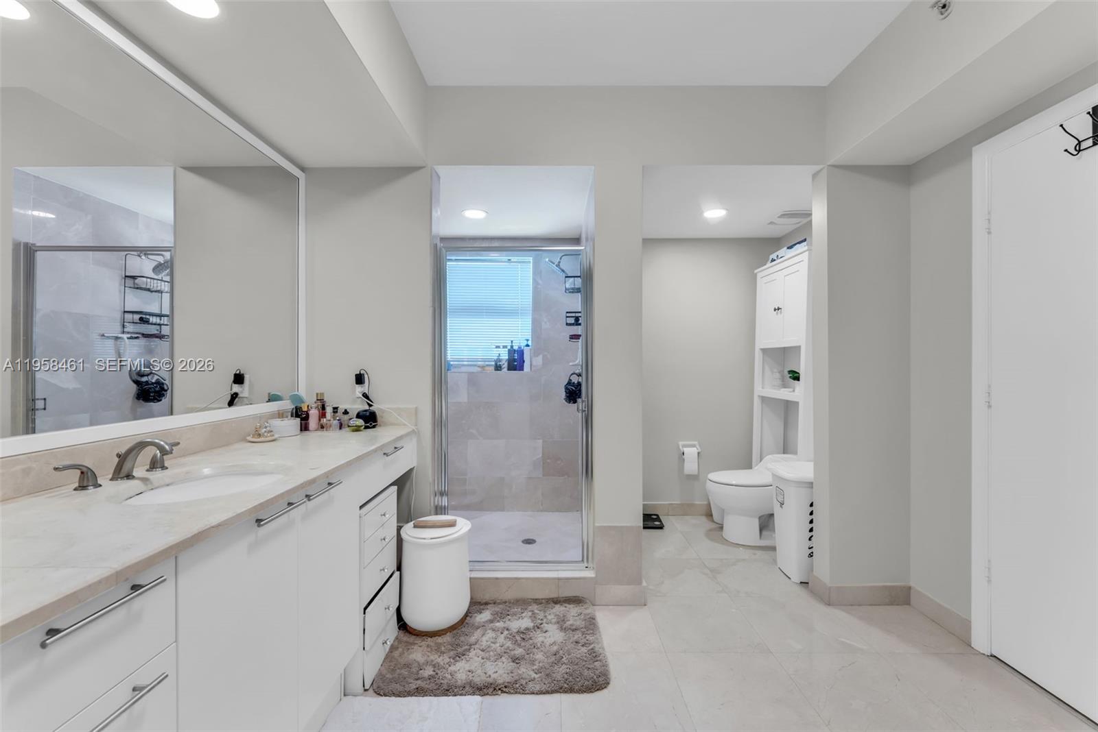 THE OAKS I CONDO - Residential