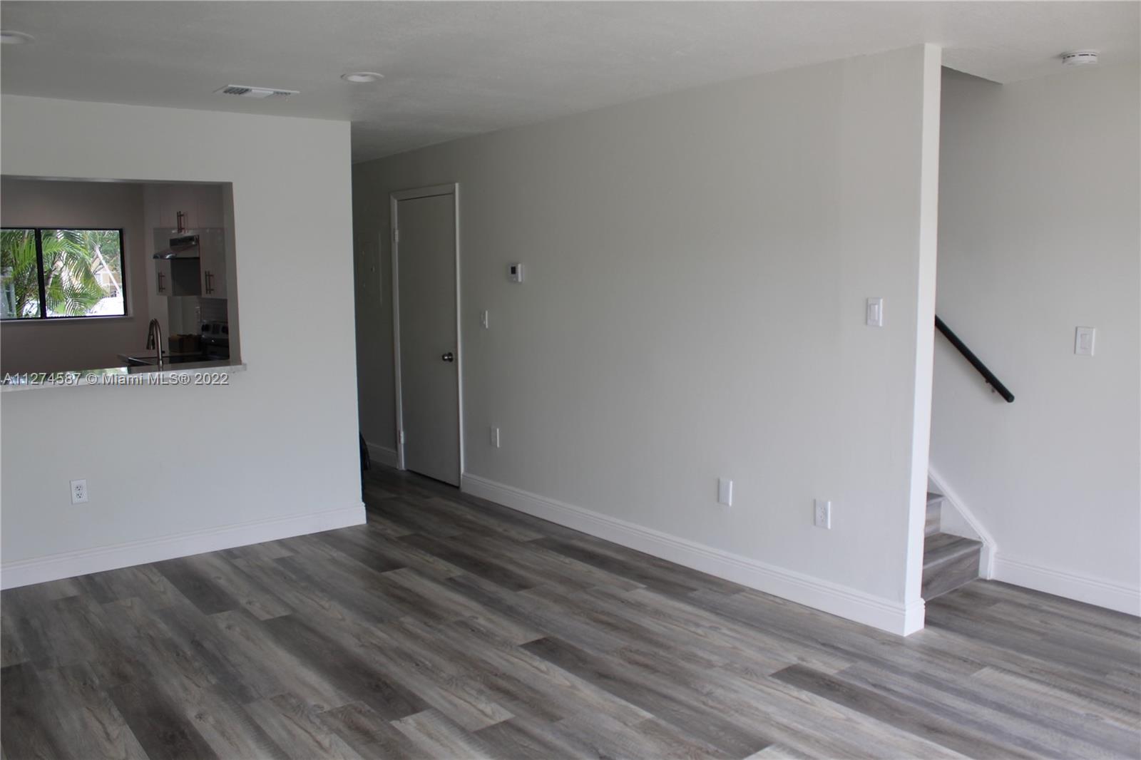 PALMS OF PEMBROKE CONDO - Residential Lease