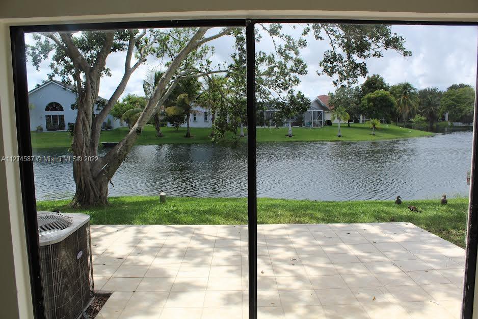 PALMS OF PEMBROKE CONDO - Residential Lease