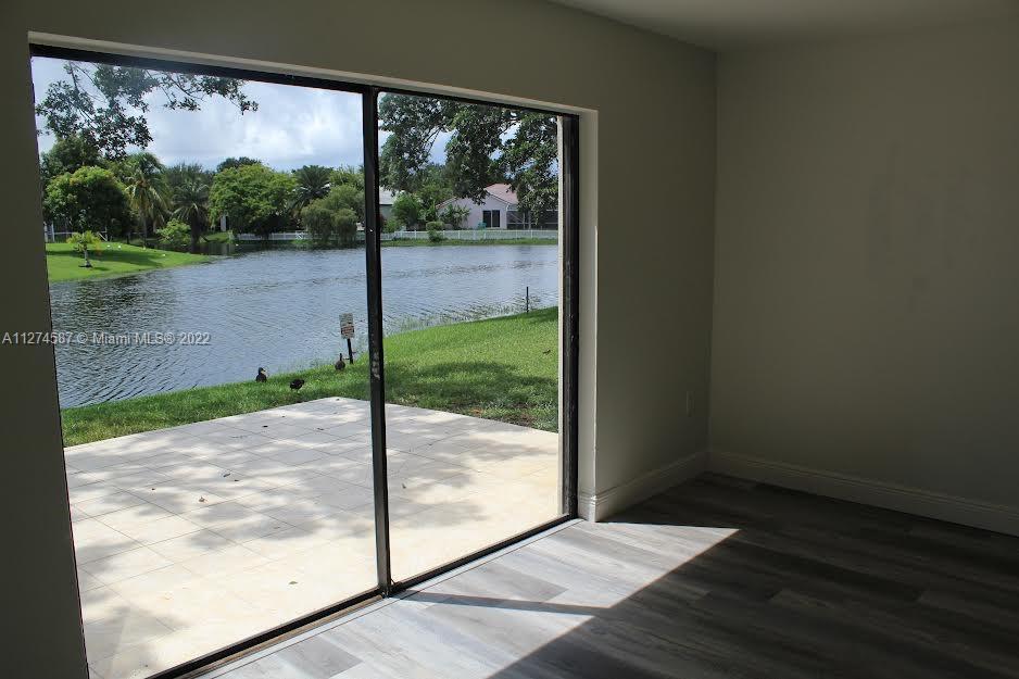PALMS OF PEMBROKE CONDO - Residential Lease