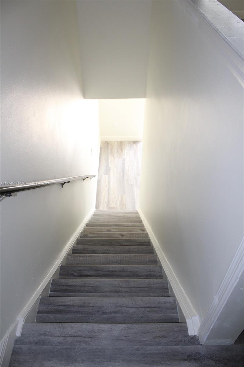 PALMS OF PEMBROKE CONDO - Residential Lease