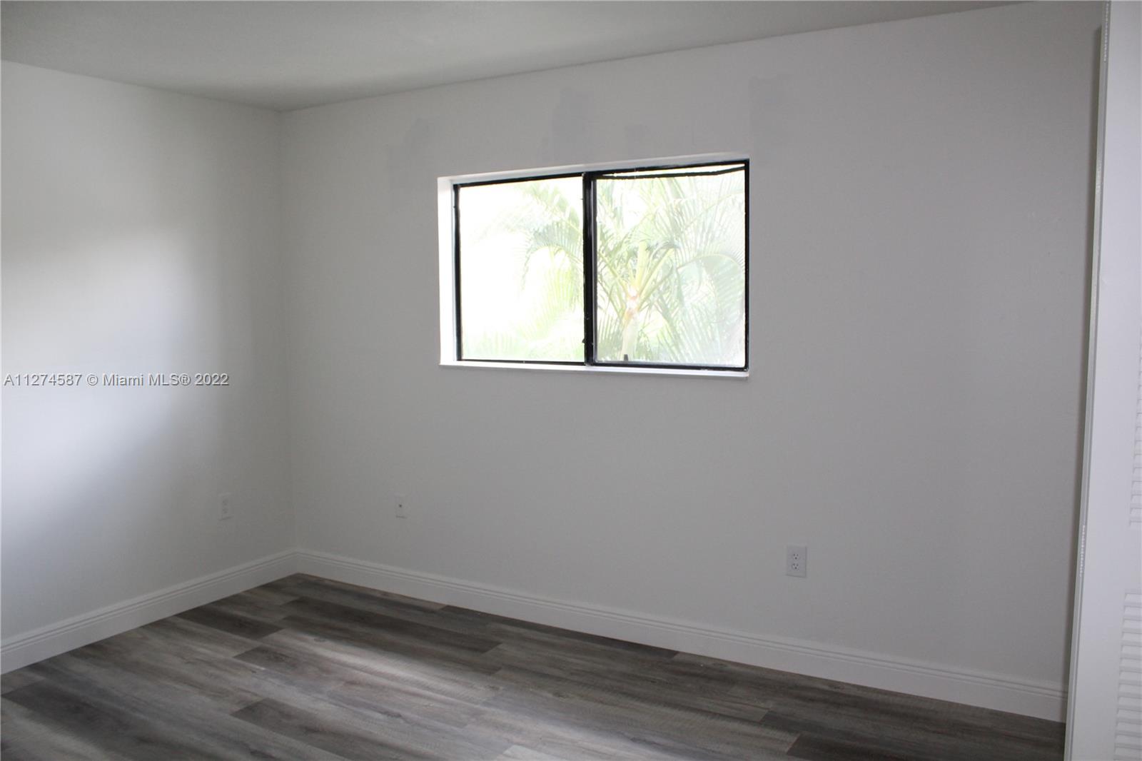 PALMS OF PEMBROKE CONDO - Residential Lease