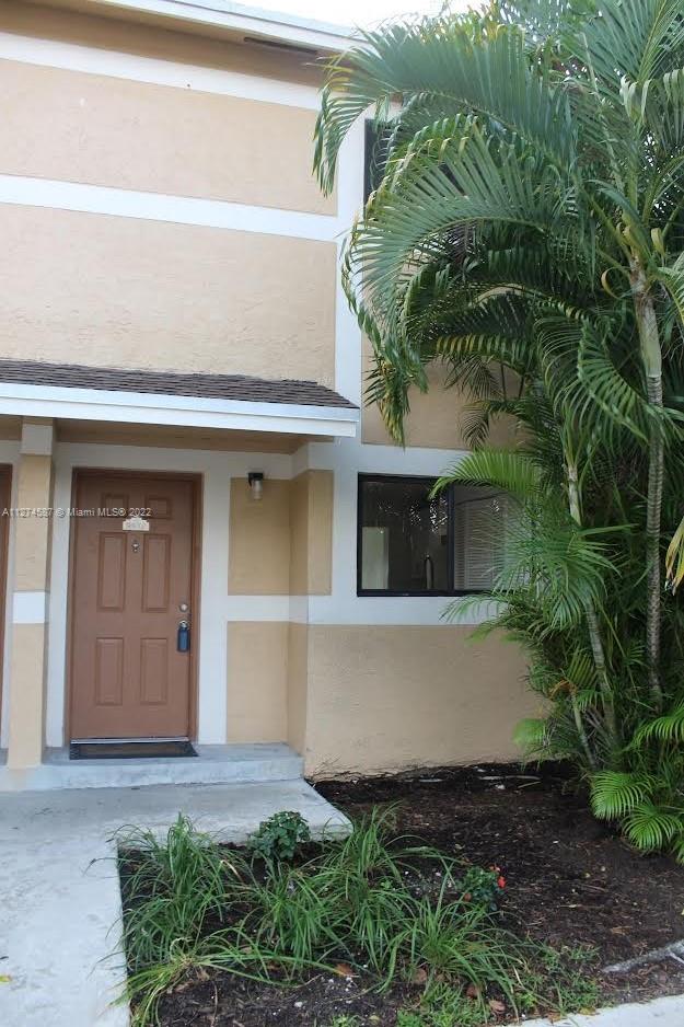 PALMS OF PEMBROKE CONDO - Residential Lease
