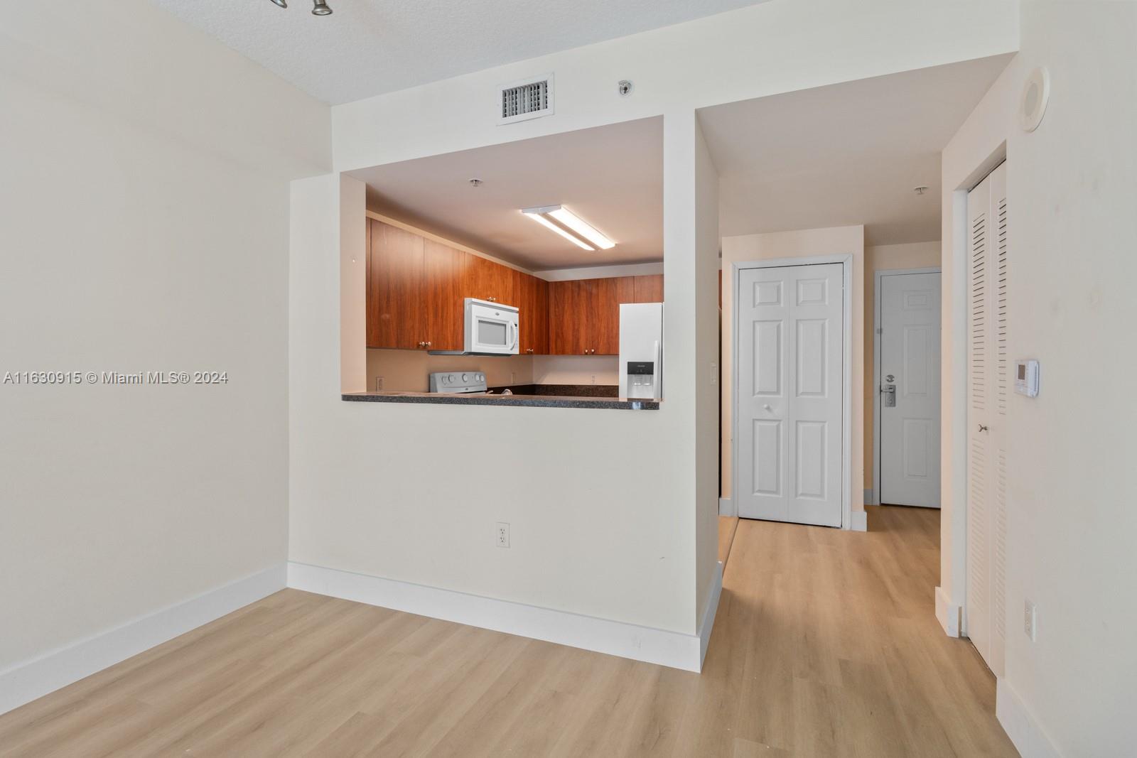 PARKVIEW AT BRICKELL COND - Residential Lease