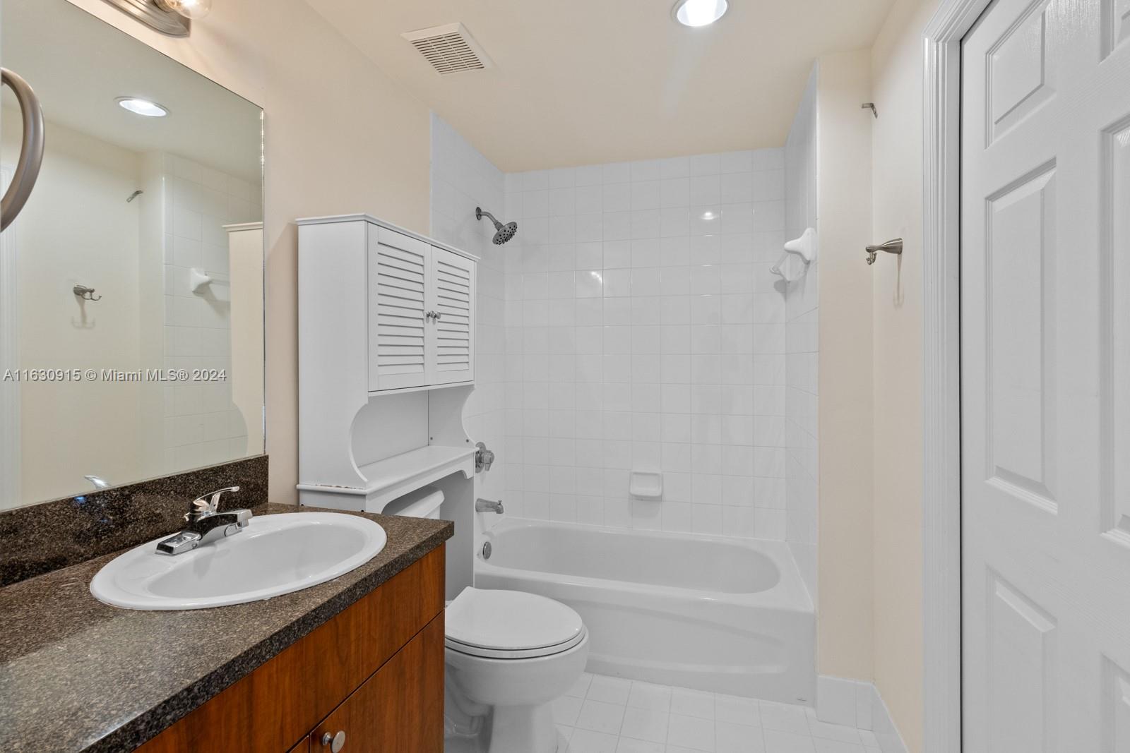 PARKVIEW AT BRICKELL COND - Residential Lease